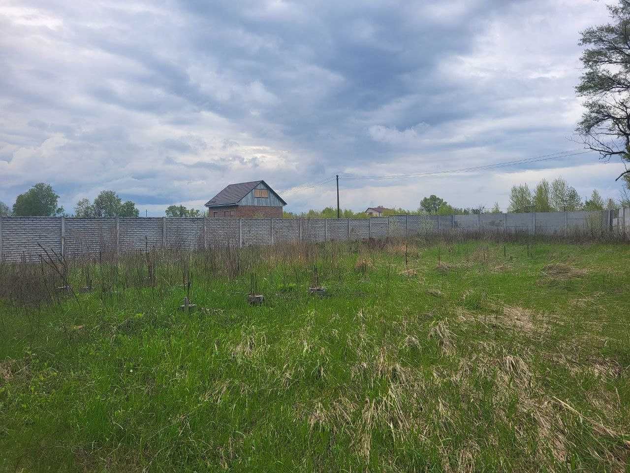 Земельна ділянка за Епіцентром