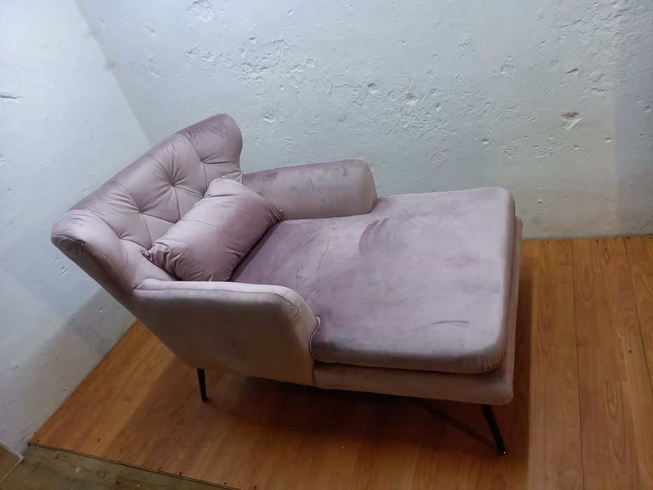 Fotel uszak przedłużony.