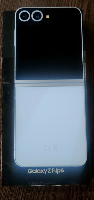 Samsung Galaxy Z Flip 6
