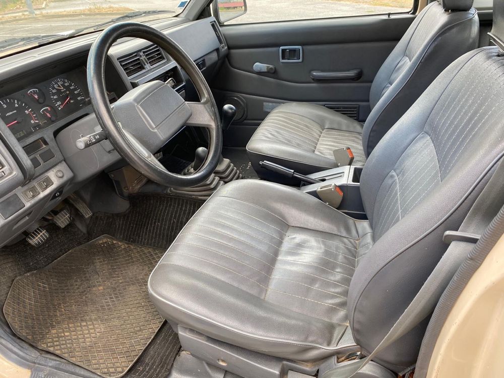 Nissan d21 4x4 4lugares