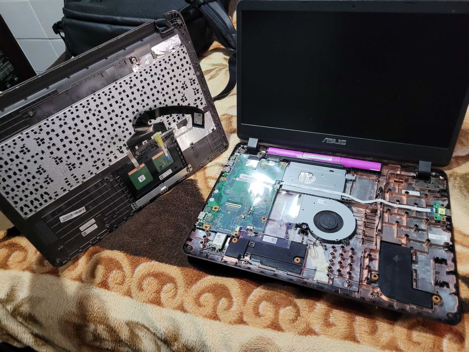 Продам ноутбук Asus x507m (під відновлення або на запчастини)
