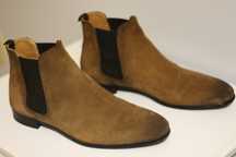 Zara Chelsea Boots como novas tamanho 42/43

Size 42, but fits for 43