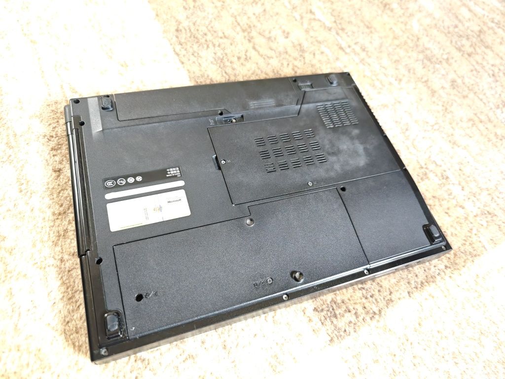 Laptop Dell vostro stan nieznany całość bateria