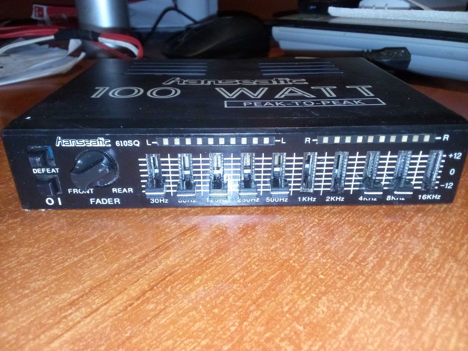 Wzmacniacz samochodowy z korektorem 10 punktowym HANSEATIC 610SQ