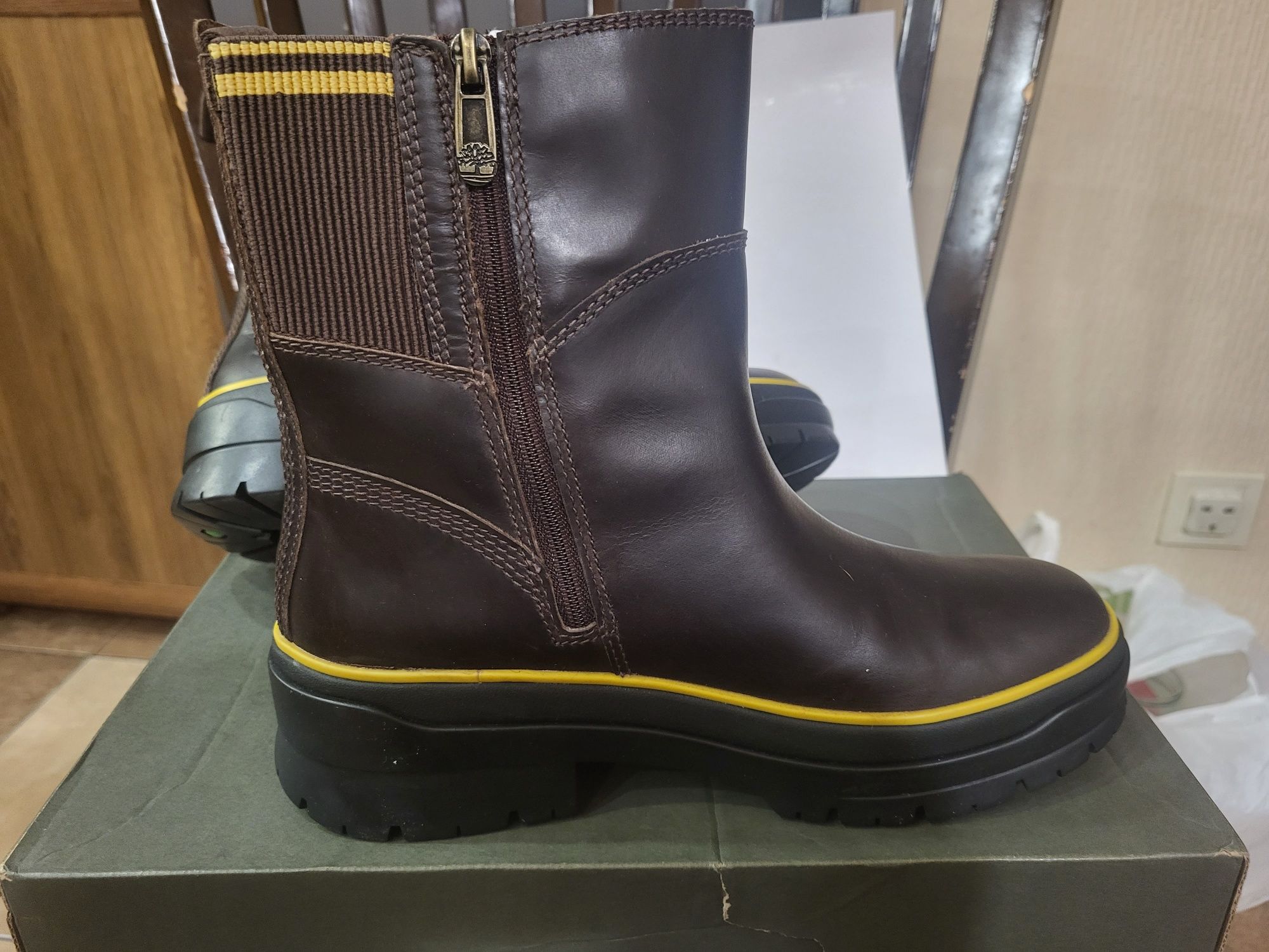 Чоботи жіночі Timberland,  39р.