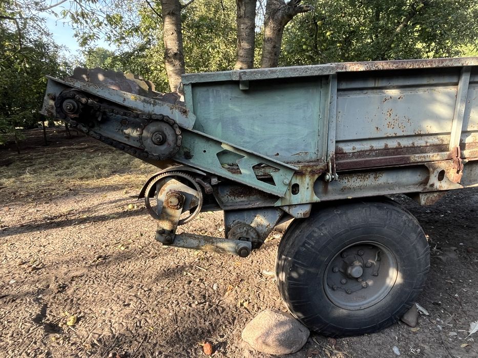 Rozrzutnik jedoosiowy ruski + opryskiwacz