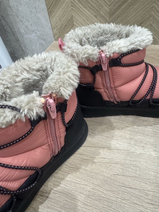 Чоботи , чобітки Zara