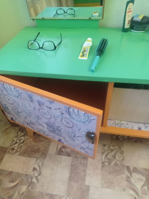 Трюмо тумба СРСР безкоштовно