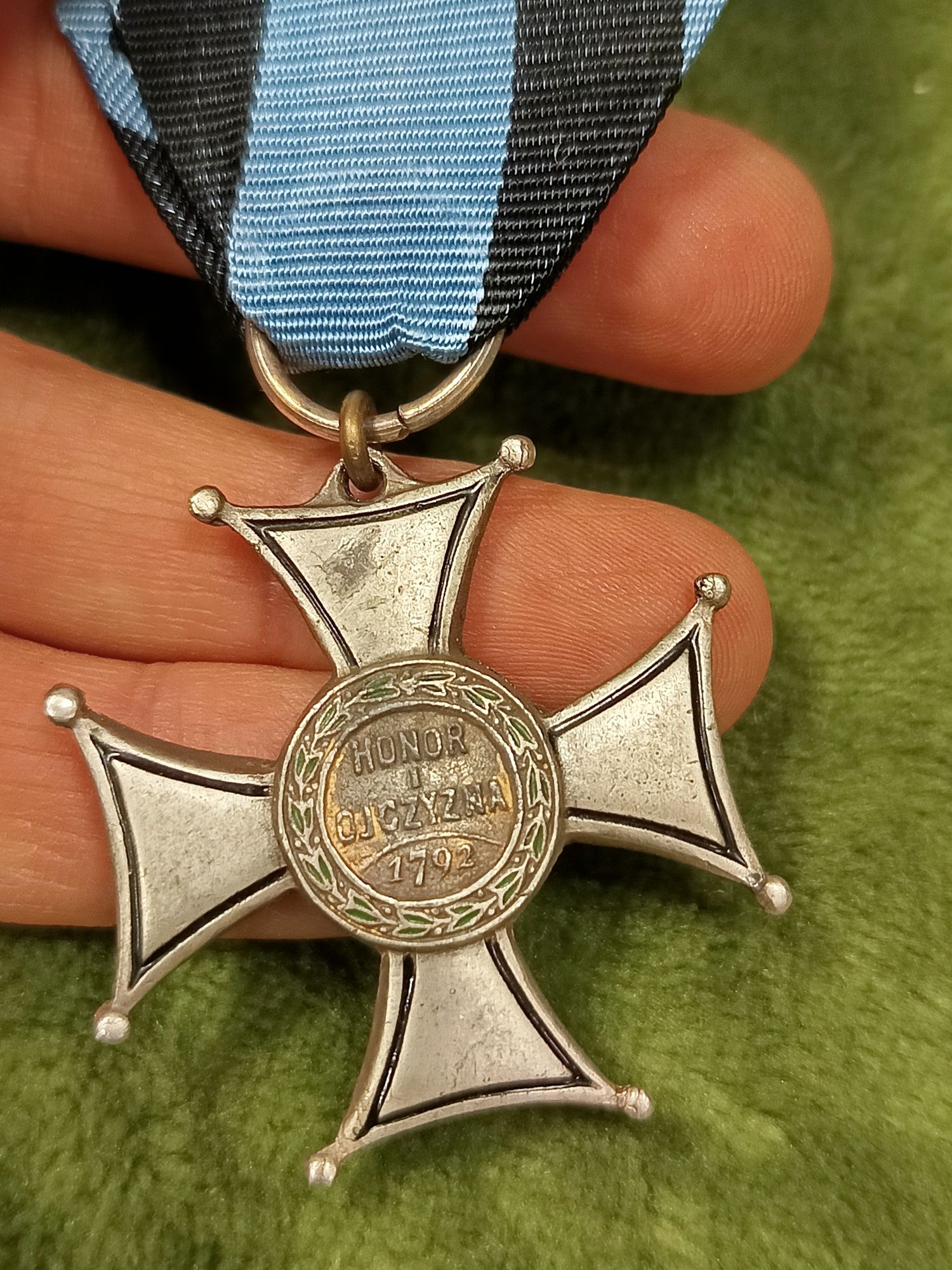 Krzyż Virtuti Militari replika