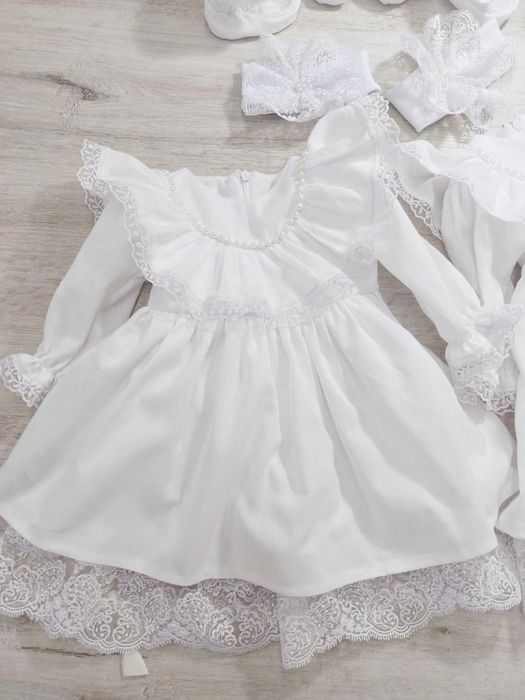 Плаття сукні на хрестини та свято