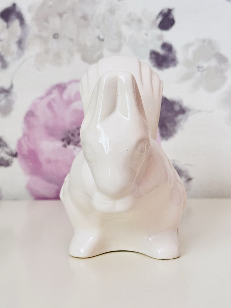 Ceramiczna figurka ozdobna wiewiórki,Rosa Ljung biała wiewiórka