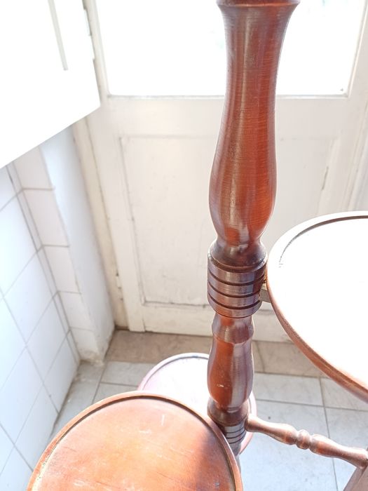 sapateira em bom estado
