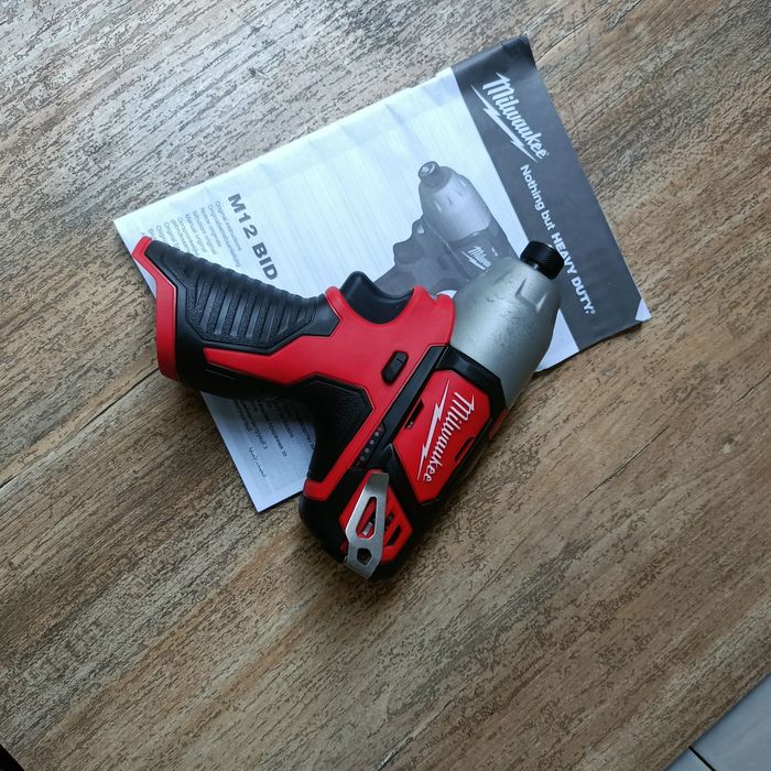 Milwaukee M12 BID Kluczyk udarowy Impakt Nowy Europa