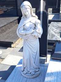 Rzeźba z marmuru białego Matka Boska Maryja