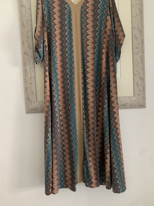 Vestido comprido . Meia manga de mei estacao .