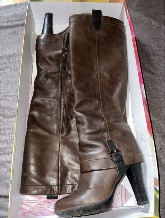 Стильні Чоботи на каблуку осінні з натуральної шкіри