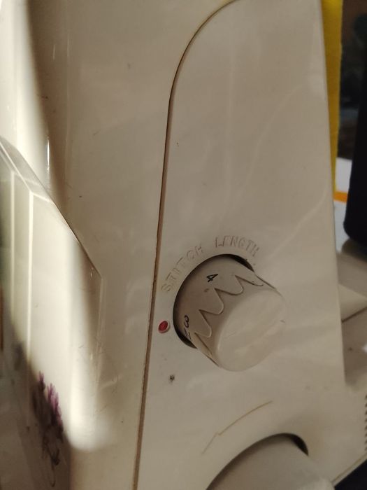 Швейна машина оверлок 4 нитки ЮКІ МО-51-е