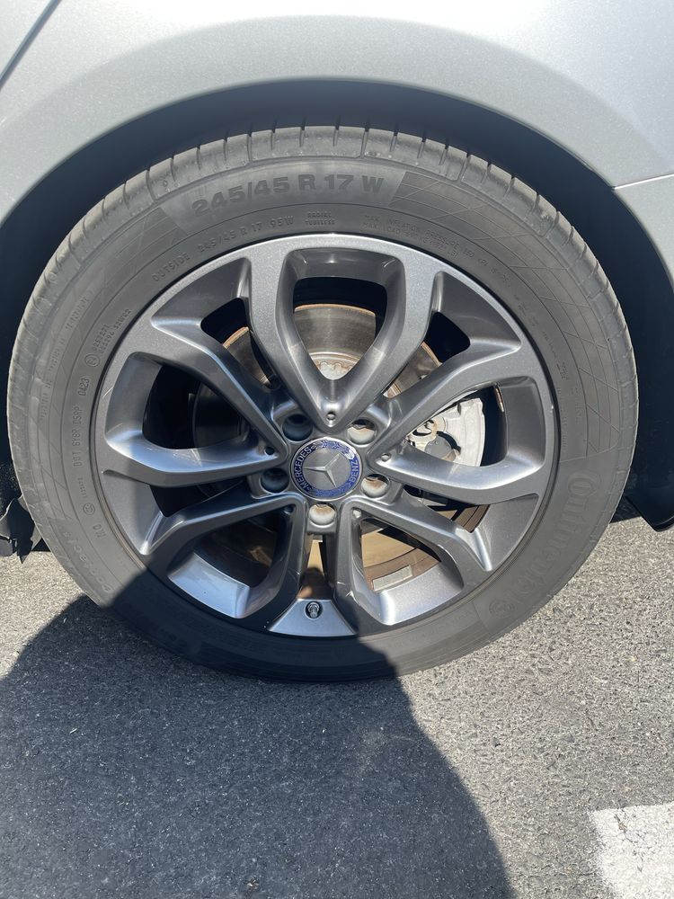 Jantes Mercedes 17 polegadas com pneus continental