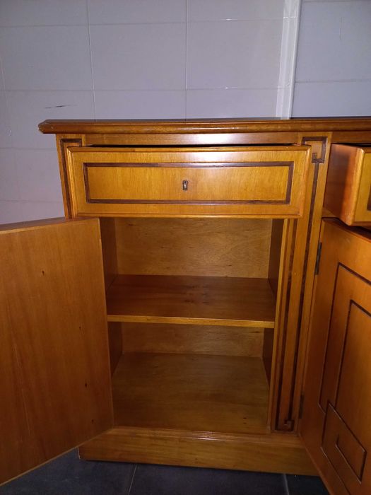 Aparador de Madeira Pinho