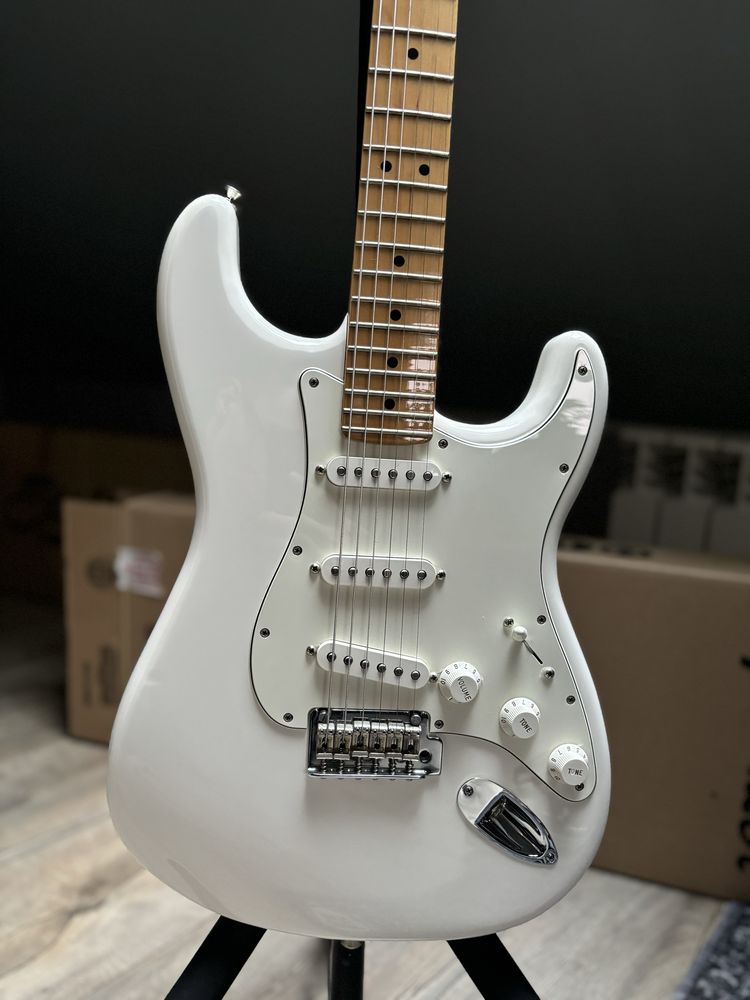 Fender Player Stratocaster MN PWT