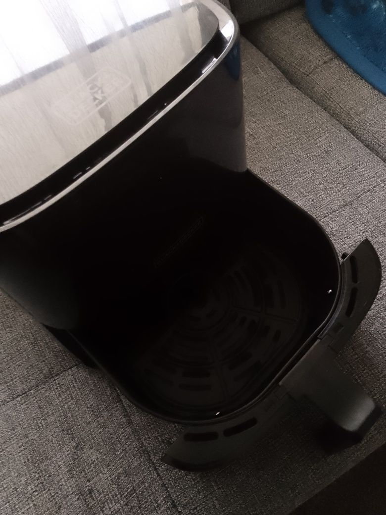 Air Fryer Black + Decker 1450W