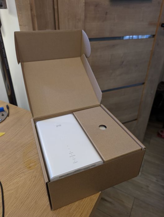 Router 5G ZTE MC889 Nowy