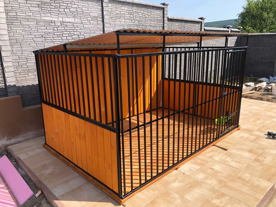 Klatka-box-wybieg_Konstrukcja stalowa_Producent.