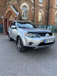 Mitsubishi Outlander XL