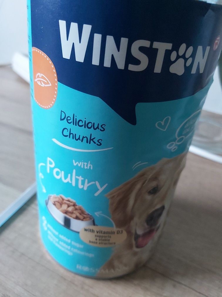 Sucha i mokra karma dla psa Winston