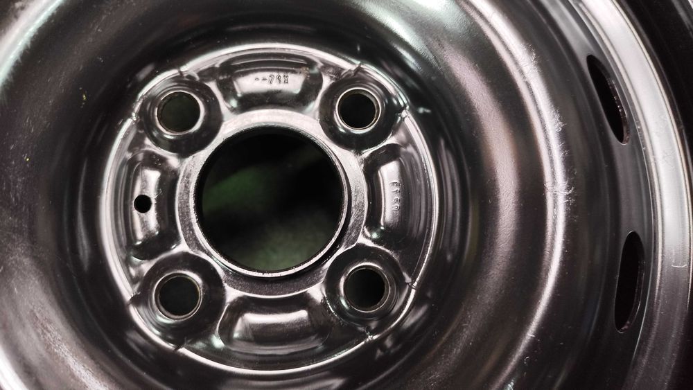 Felgi Stalowe Suzuki  4x100 15x5.5j  ET50  4-szt