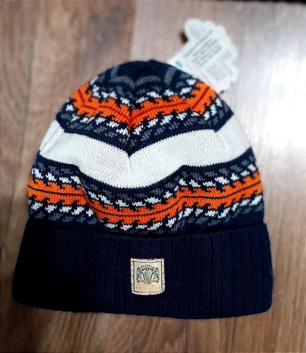 Теплая  шапка демисезонные и зима