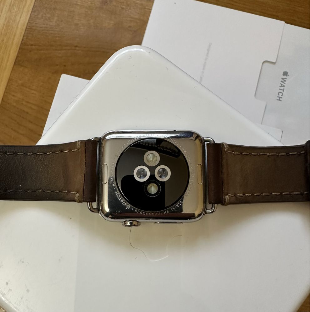 Apple Watch , 42mm, Stainless steel, Sapphire crystal, Ceramic back.
