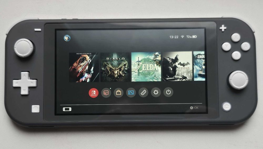 Sprzedam konsolę Nintendo Switch Lite