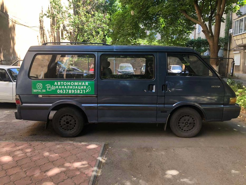 Микроавтобус KIA Besta 2.7D