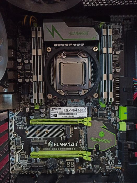 Комплект HUANANZHI X79 + e5 2640 + 32GB