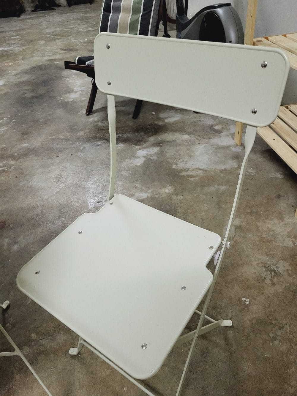 Mesa e 2 cadeiras de Jardim (Ikea)