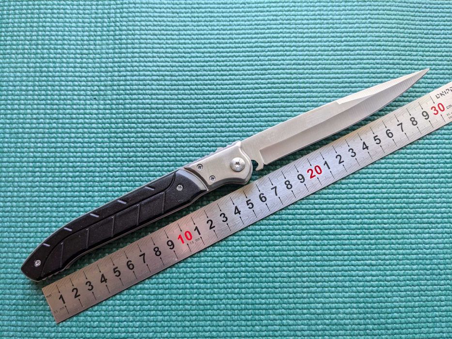 Ніж викидний. автоматичний викидний ніж. нож выкидной