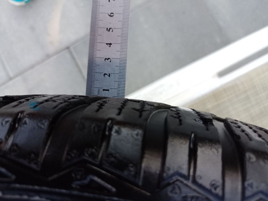 Продам гуму фірма Goodyear 285/45R20 зима