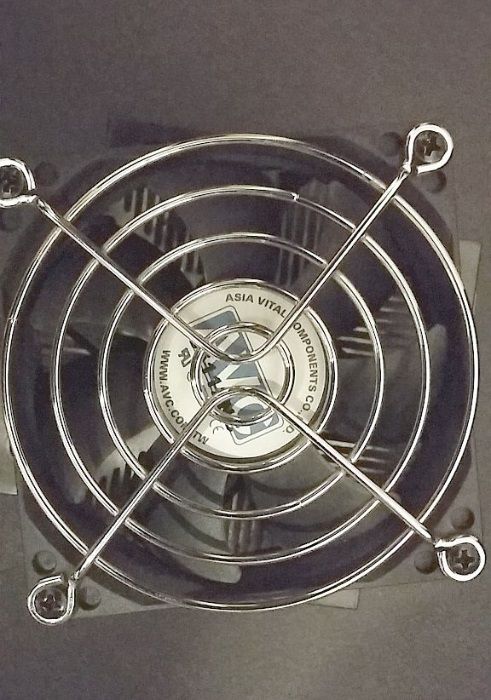 wentylator z radiatorem AVC z miedzianym rdzeniem