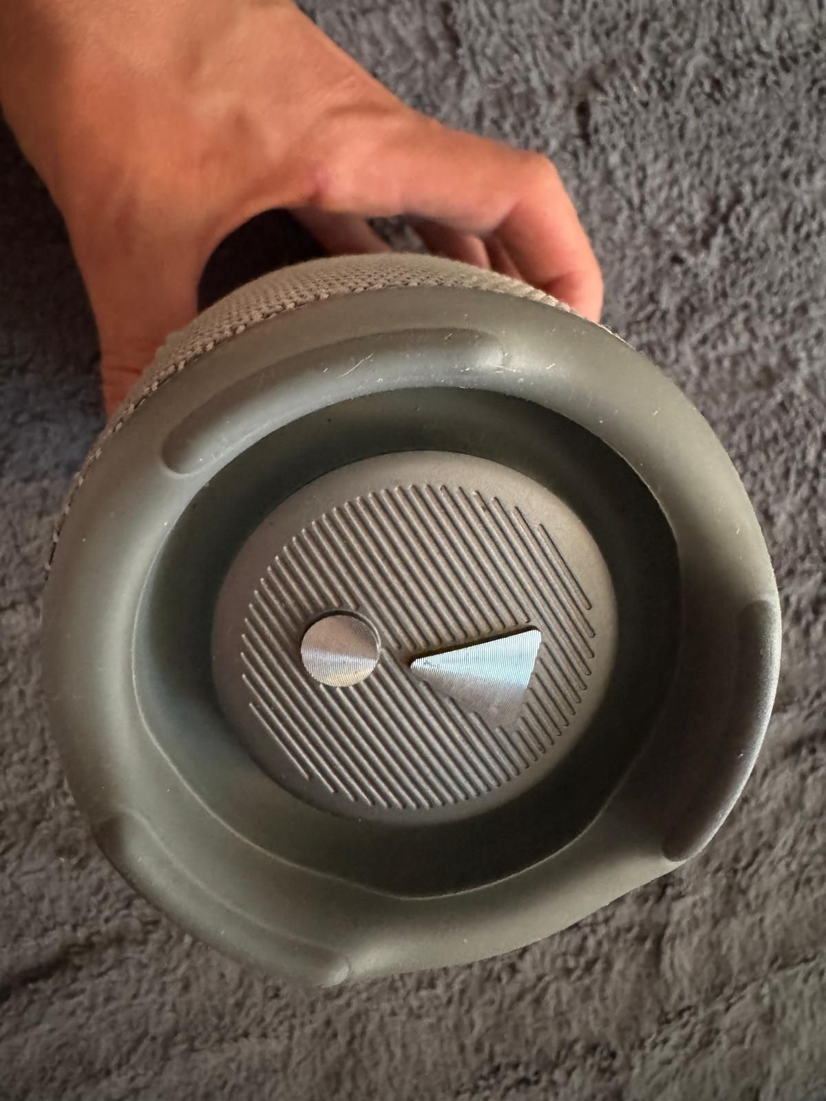 JBL CHARGE 5 w bardzo dobrym stanie