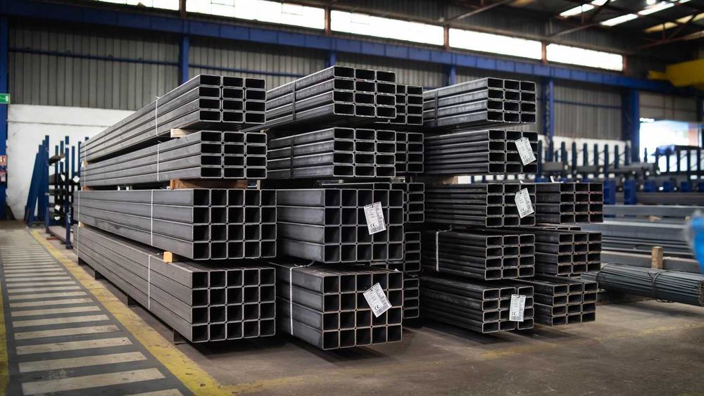 Kątownik g/w 100x100x4 kątowniki gorącowalcowane S235 S355