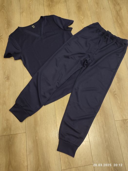 Nowy granatowy mundurek medyczny rozmiar S
