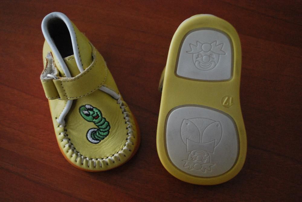 Sapatinhos Novos de Bébe/Criança marca By Katus Tamanho 17 - unisexo