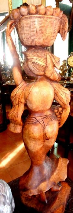 Escultura madeira artesanal - Maciça / grande (ver fotos)