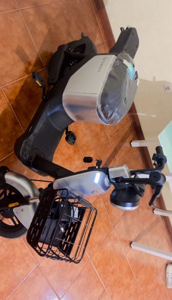 Vendo ou troco moto elétrica 0 km