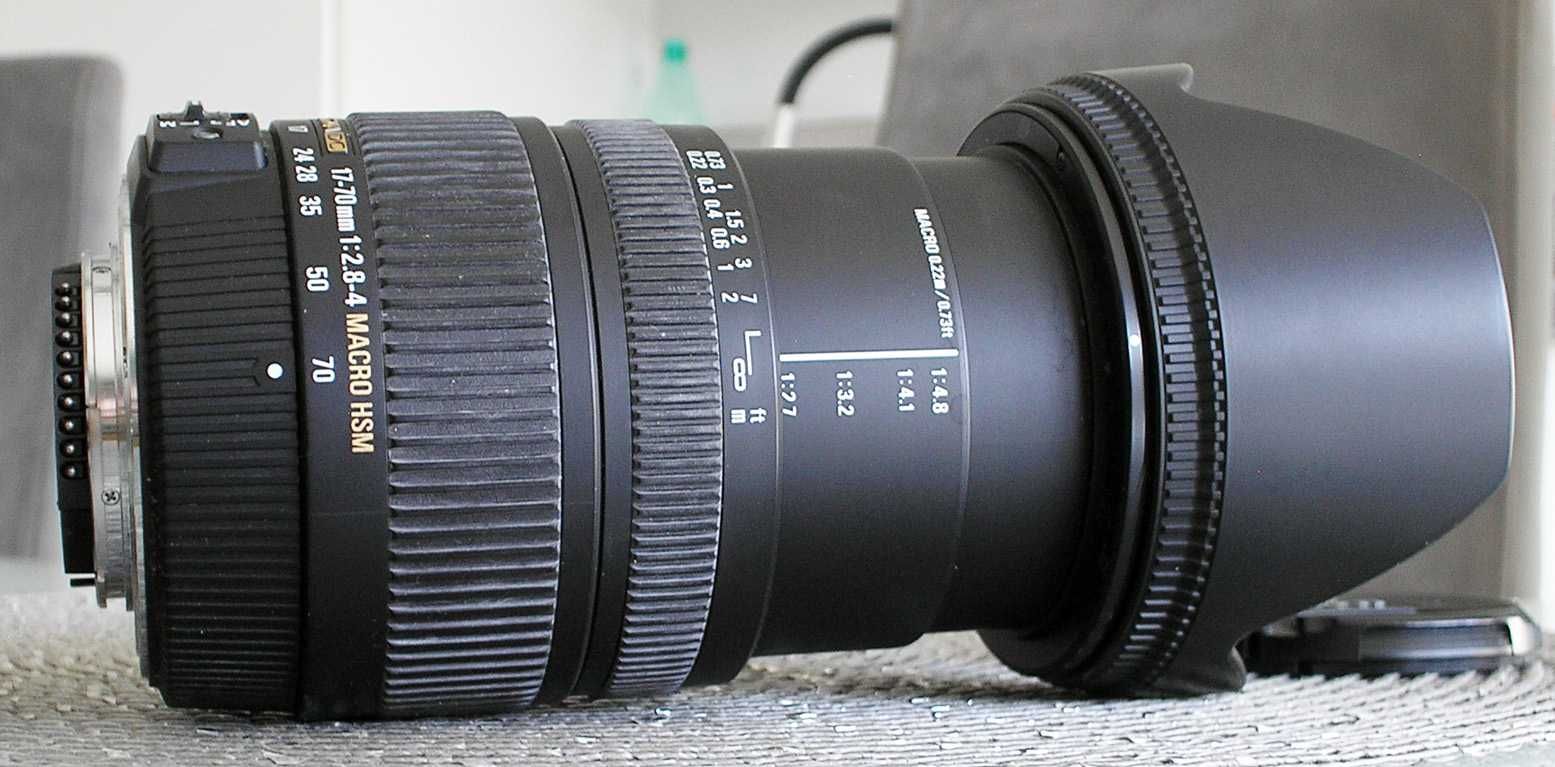 Obiektyw Sigma Nikon DC 17-70mm f/2,8-4 Macro HSM OS, + filtr UV