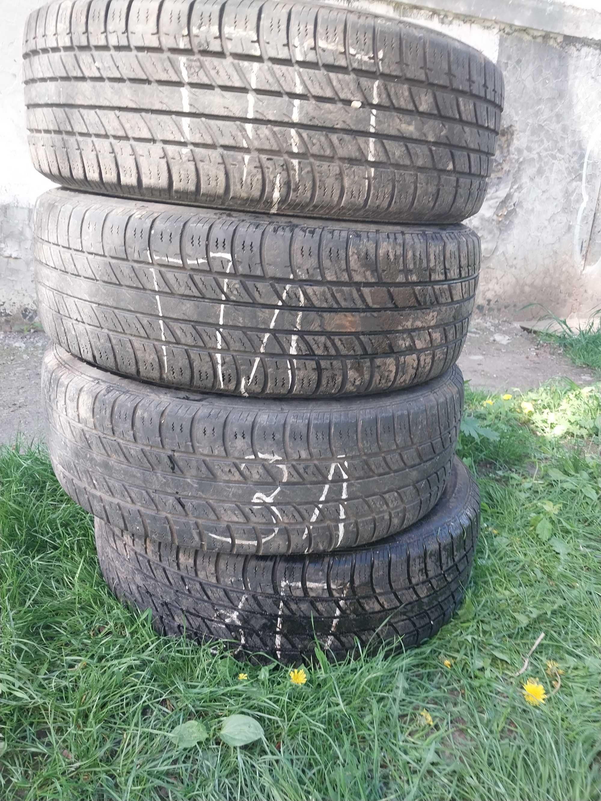 Комплект летней резины на автомобиль Uniroyal P215/60 R17 95t