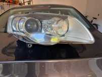 Lampy przednie VW Passat B6 – komplet, stan bardzo dobry
