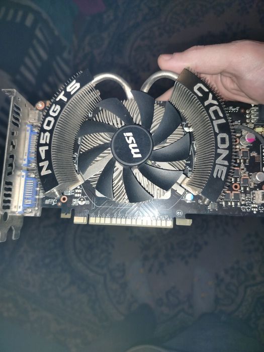 Продам монитор - 2 видео карты и процесор G5400