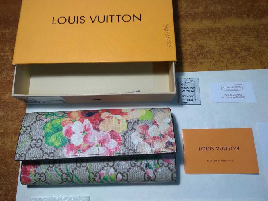Кошелек Новый в фирменной коробке LOUIS VUITTON.